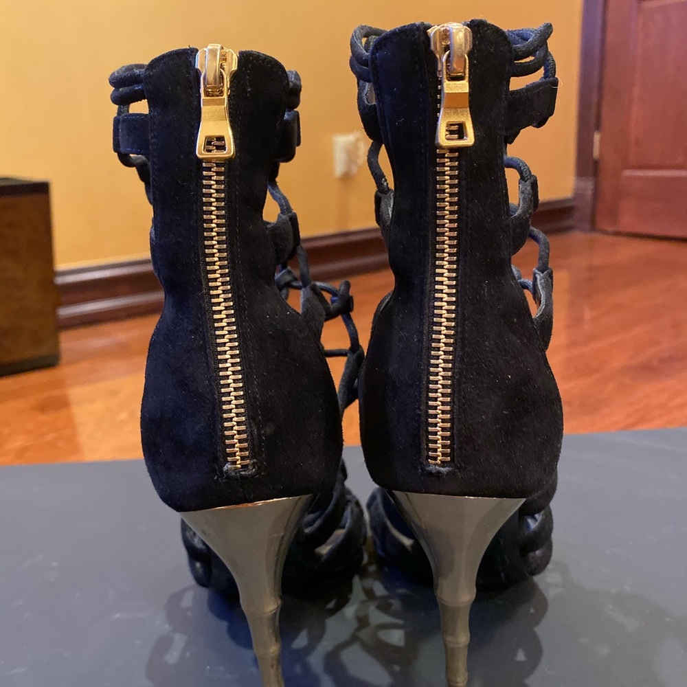 BALMAIN LACE HEELS WITH GOLD HEEL - Picture 5 of 8